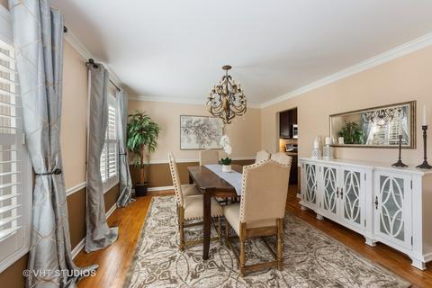 3930 Charlemagne Dr, Hoffman Estates, IL 60192 photo 8