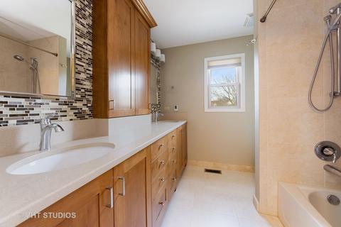 3930 Charlemagne Dr, Hoffman Estates, IL 60192 photo 18