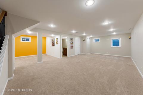 3930 Charlemagne Dr, Hoffman Estates, IL 60192 photo 20