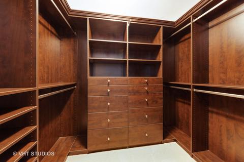 3930 Charlemagne Dr, Hoffman Estates, IL 60192 photo 14