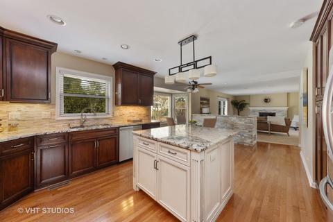 3930 Charlemagne Dr, Hoffman Estates, IL 60192 photo 6