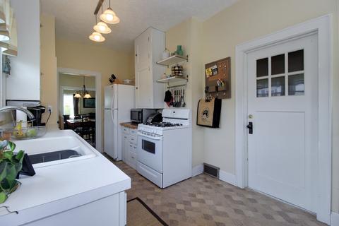 706 N Fell Ave, Normal, IL 61761 photo 8