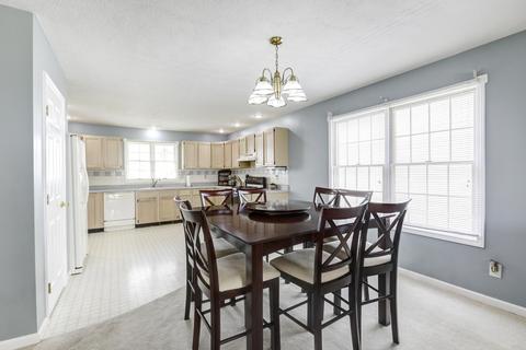 400 Jenny Lind Dr, Normal, IL 61761 photo 4