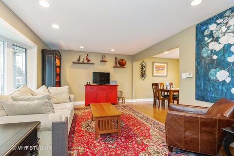 314 Highland Rd, Willowbrook, IL 60527 photo 2