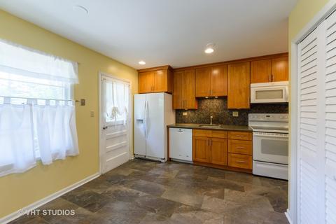 905 Beverly Dr, Wheeling, IL 60090 photo 5