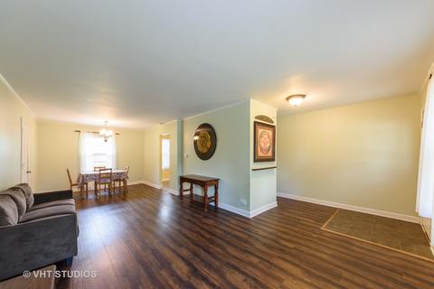 905 Beverly Dr, Wheeling, IL 60090 photo 3
