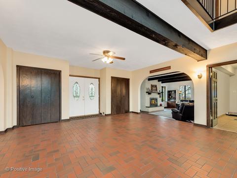 16 W471 Hillside Ln, Willowbrook, IL 60527 photo 9