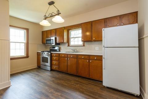 1329 Circle Dr NE, Kankakee, IL 60901 photo 3