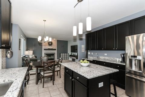 1765 Dyer Dr, Bartlett, IL 60103 photo 2