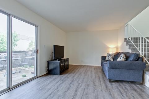 2008 Raleigh Pl, Hoffman Estates, IL 60169 photo 4