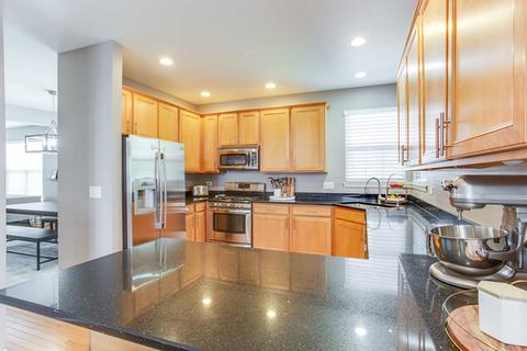 2150 W Silverleaf Ln, Addison, IL 60101 photo 7
