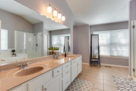2150 W Silverleaf Ln, Addison, IL 60101 photo 20