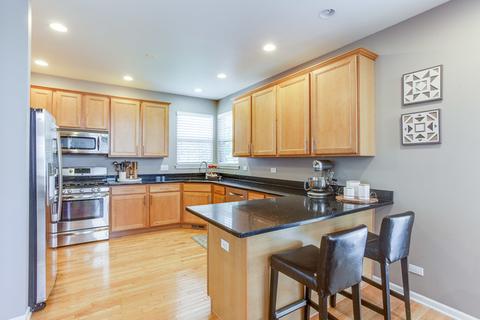 2150 W Silverleaf Ln, Addison, IL 60101 photo 8