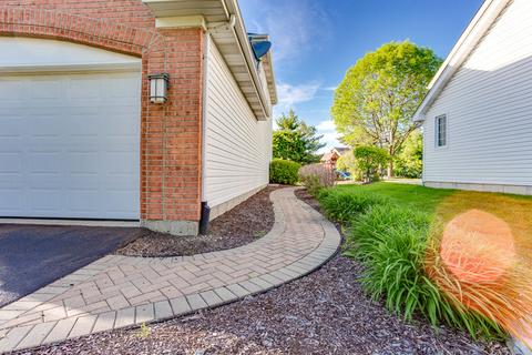 1338 E Thacker St, Schaumburg, IL 60173 photo 3
