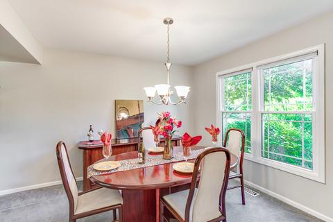 1338 E Thacker St, Schaumburg, IL 60173 photo 8