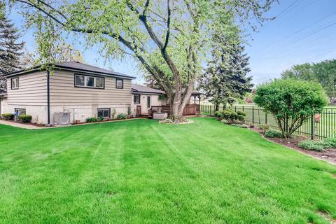 564 Figard Ln, Des Plaines, IL 60016 photo 3