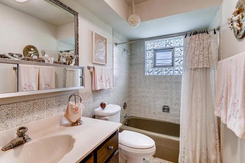 564 Figard Ln, Des Plaines, IL 60016 photo 21