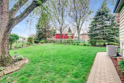564 Figard Ln, Des Plaines, IL 60016 photo 24