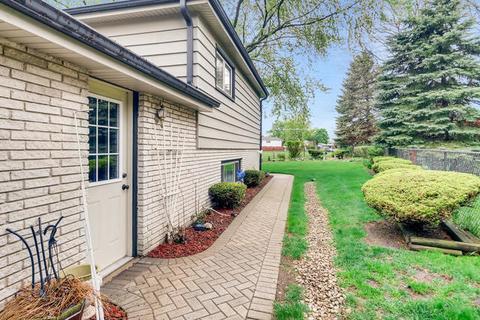 564 Figard Ln, Des Plaines, IL 60016 photo 25