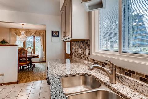 564 Figard Ln, Des Plaines, IL 60016 photo 9
