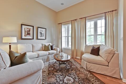 1360 Mallard Ln, Hoffman Estates, IL 60192 photo 4