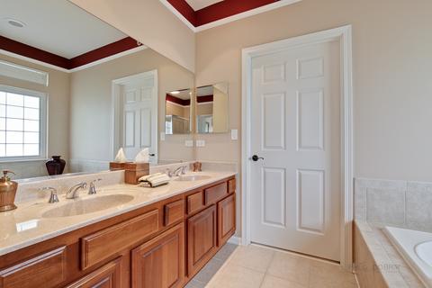 1360 Mallard Ln, Hoffman Estates, IL 60192 photo 19