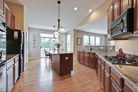 1360 Mallard Ln, Hoffman Estates, IL 60192 photo 11