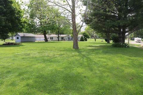 201 Paris St, Dewitt, IL 61735 photo 4