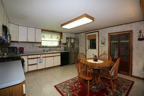 201 Paris St, Dewitt, IL 61735 photo 10