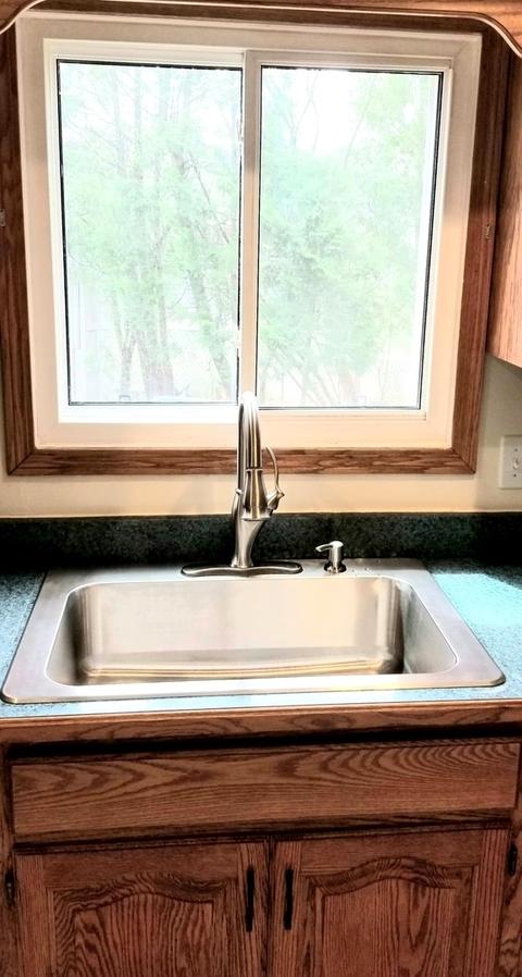 490 Hampton Ln, Roselle, IL 60172 photo 10