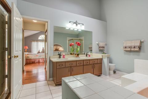 681 Bending Ct, Des Plaines, IL 60016 photo 15