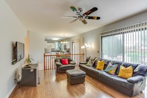 681 Bending Ct, Des Plaines, IL 60016 photo 10