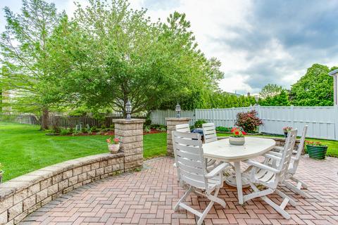 681 Bending Ct, Des Plaines, IL 60016 photo 24