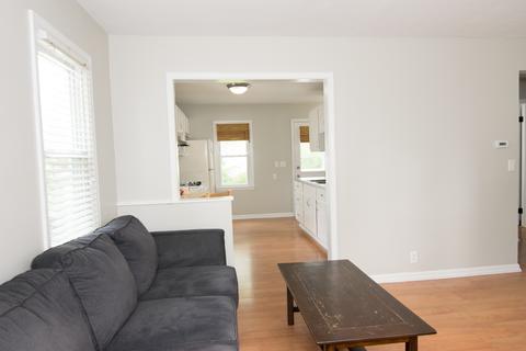 673 Clark St, Elgin, IL 60123 photo 4