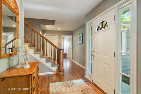 2421 Chapman Ct, Rolling Meadows, IL 60008 photo 2
