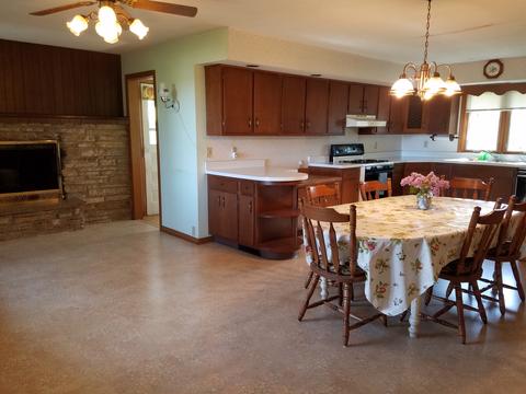 7333 W Il Rt 72, Leaf River, IL 61047 photo 15