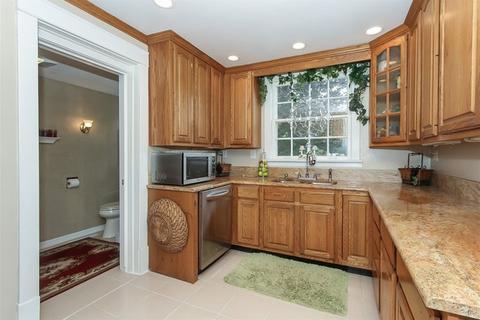 228 Hamilton Ave, Elgin, IL 60123 photo 6
