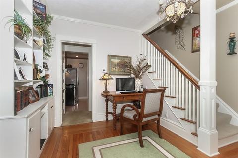 228 Hamilton Ave, Elgin, IL 60123 photo 2