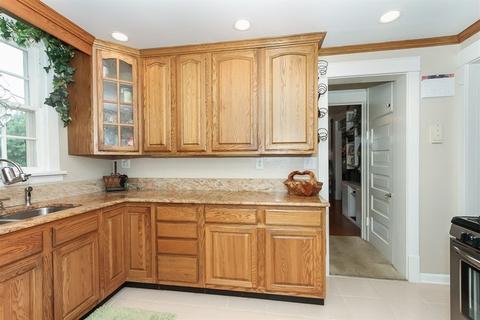 228 Hamilton Ave, Elgin, IL 60123 photo 8