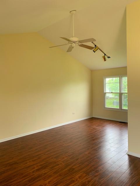 1028 John Dr, Hoffman Estates, IL 60169 photo 5