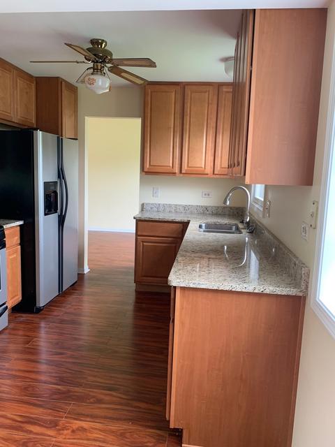 1028 John Dr, Hoffman Estates, IL 60169 photo 8