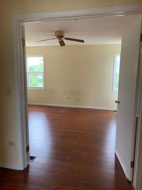 1028 John Dr, Hoffman Estates, IL 60169 photo 14