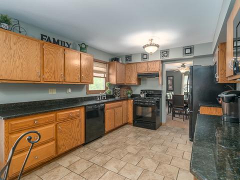 780 W 3rd St, Braidwood, IL 60408 photo 9