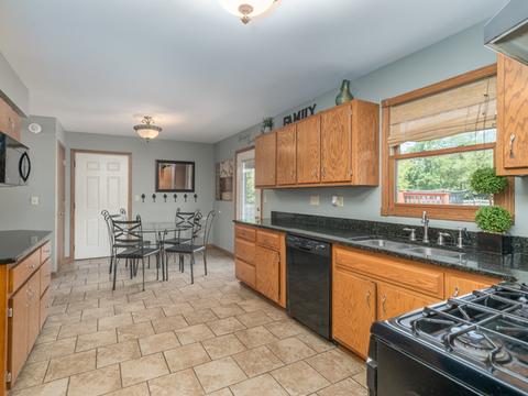 780 W 3rd St, Braidwood, IL 60408 photo 7