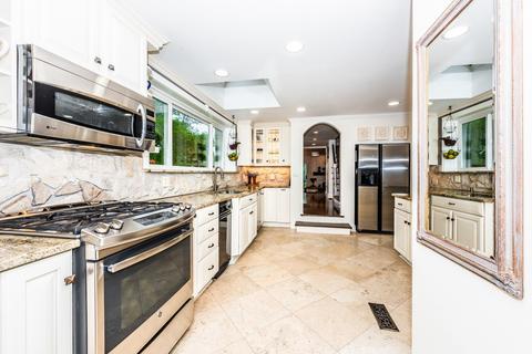 1610 Cassandra Ln, Mchenry, IL 60051 photo 12