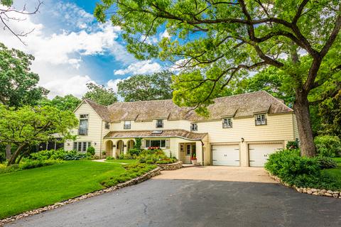 1610 Cassandra Ln, Mchenry, IL 60051 photo 1