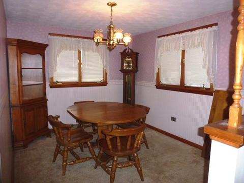 410 Water St, Weldon, IL 61882 photo 5