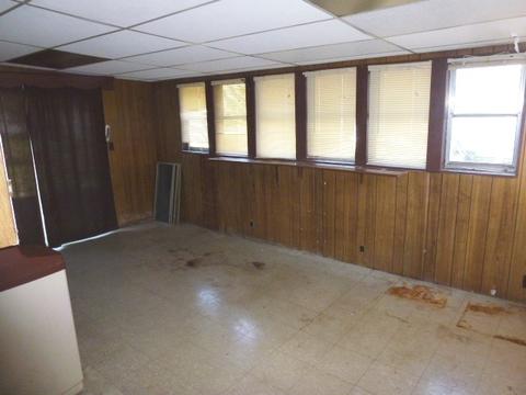 410 Water St, Weldon, IL 61882 photo 15