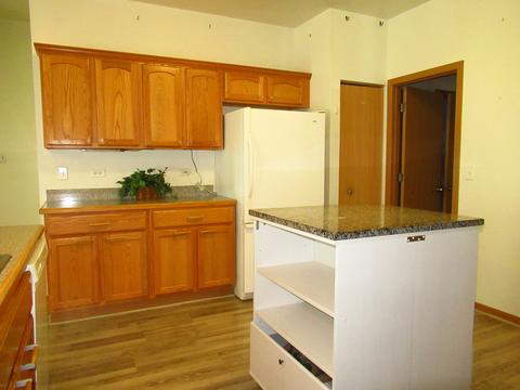 857 Eagle Dr, Aurora, IL 60506 photo 8