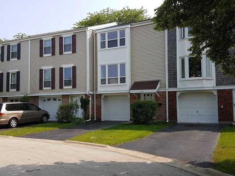 1976 Holbrook Ln, Hoffman Estates, IL 60169 photo 2